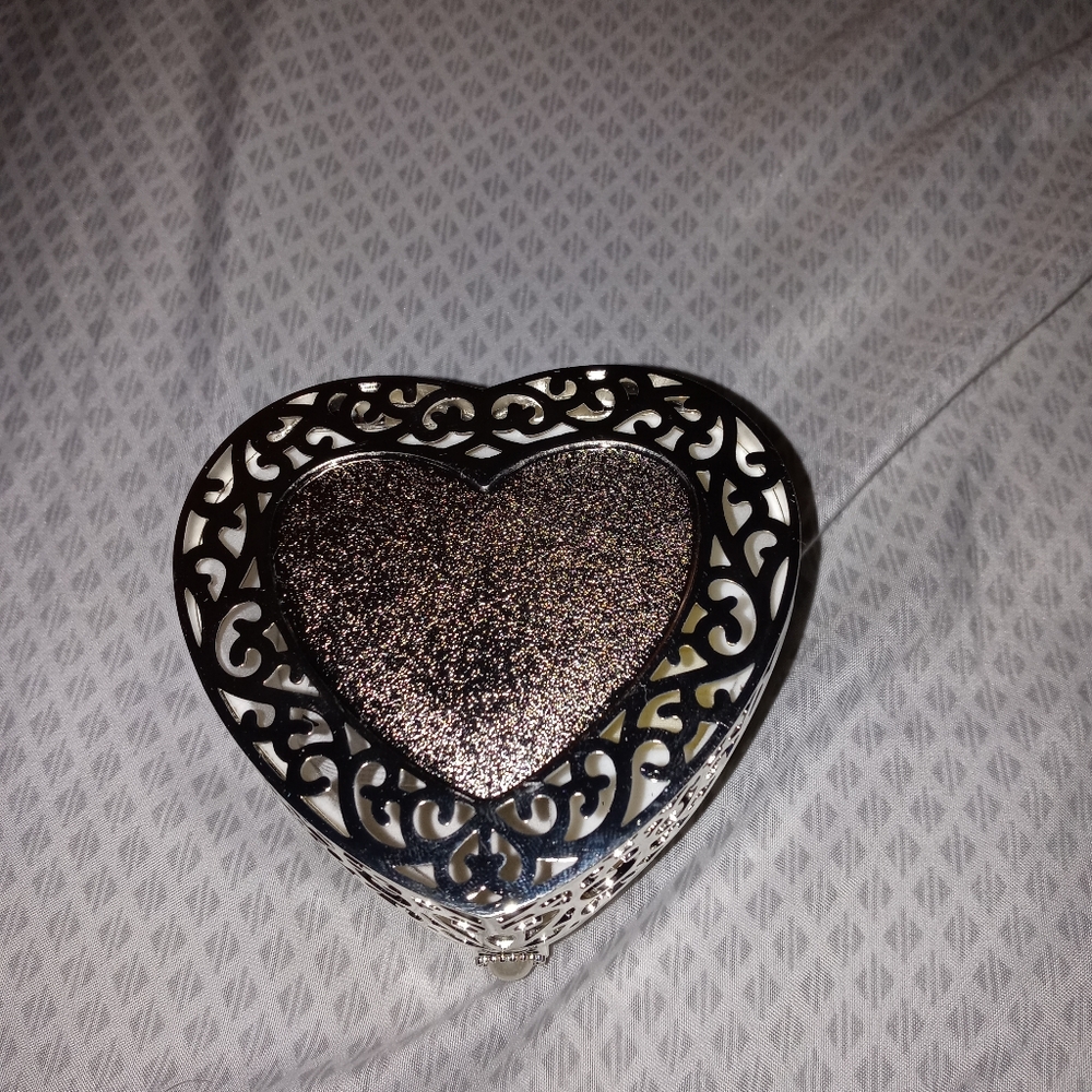 Things remembered mini heart jewelry  box